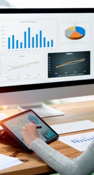 Herramienta de analítica web y CRO analizando datos