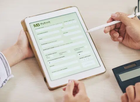 Check formularios digitales persona probando form en tablet